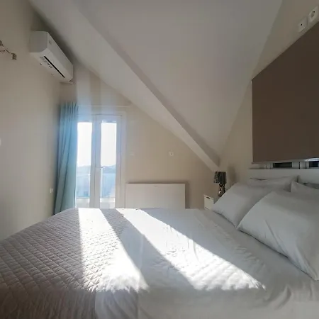 Blue Horizon Lofts *